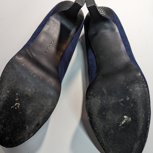 Tahari suede heels - Picture 2 of 6